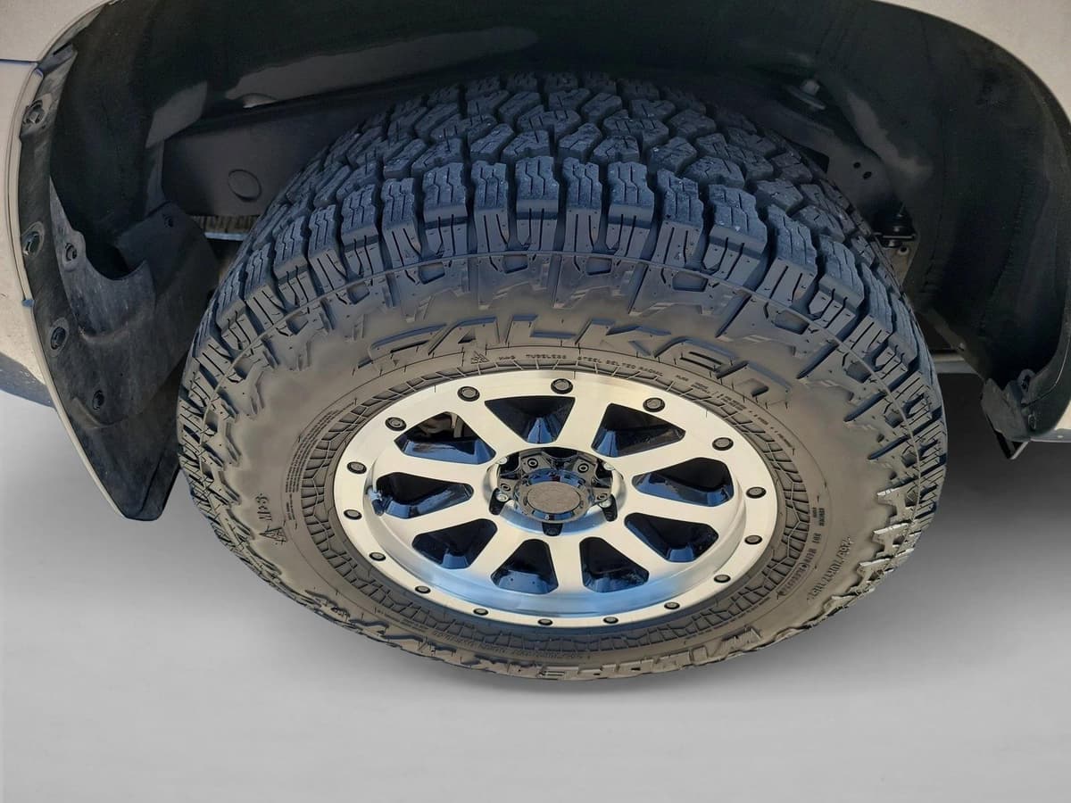 2020 Toyota 4Runner - Image 11