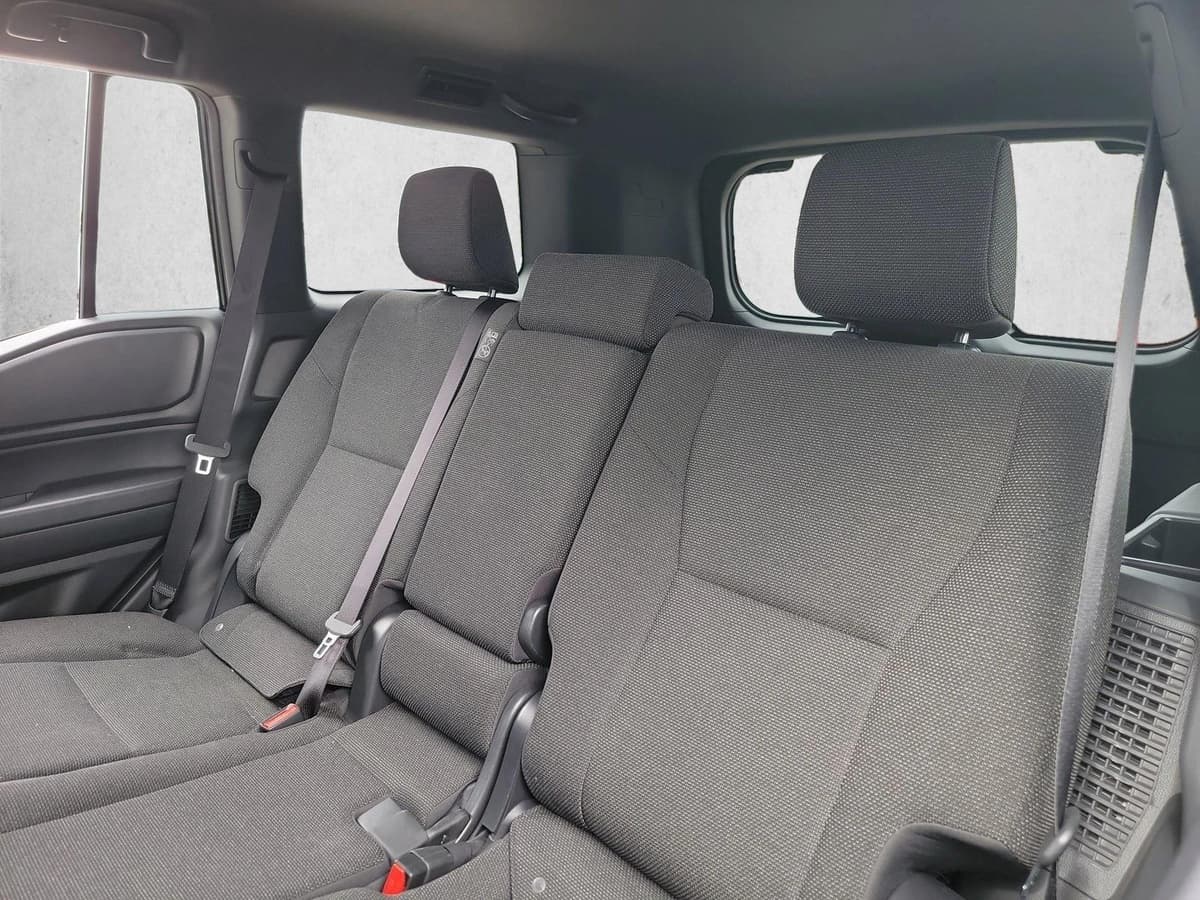 2025 Toyota Land Cruiser - Image 11