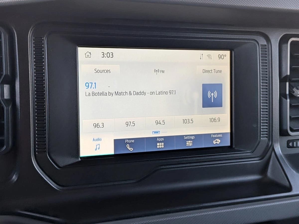 2022 Ford Bronco - Image 10