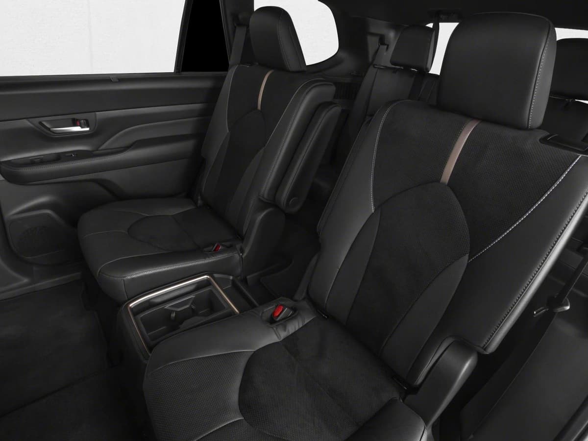 2026 Toyota Grand Highlander Hybrid - Image 9