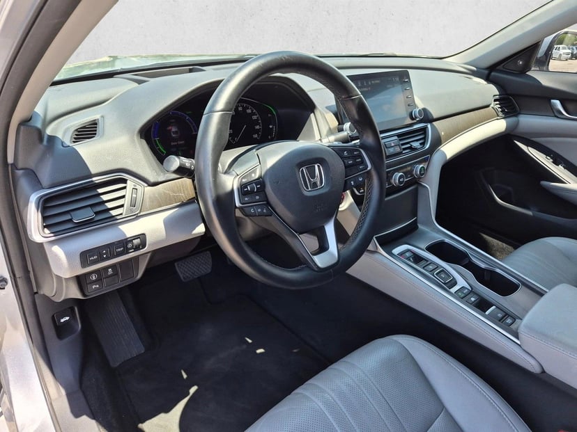 2019 Honda Accord Hybrid - Image 9