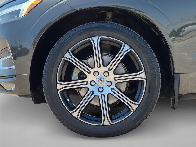 2021 Volvo XC60 - Image 20