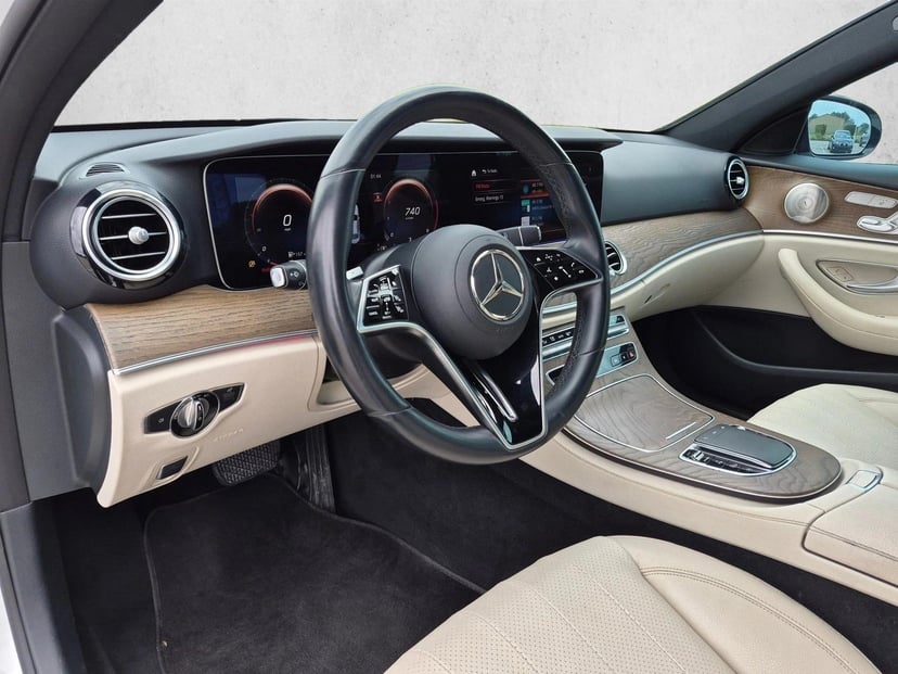 2022 Mercedes-Benz E-Class - Image 10