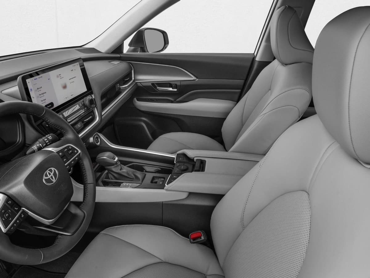 2026 Toyota Grand Highlander - Image 6