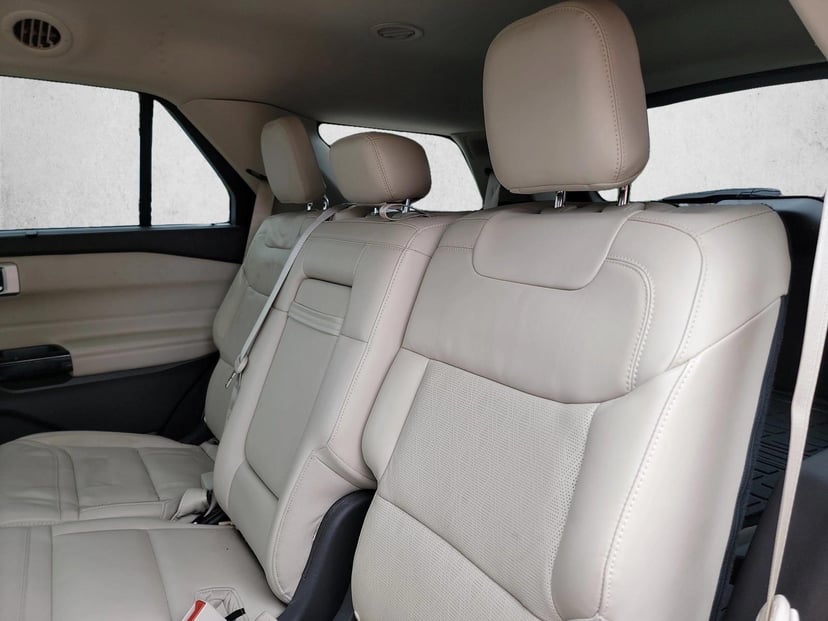 2022 Ford Explorer - Image 14
