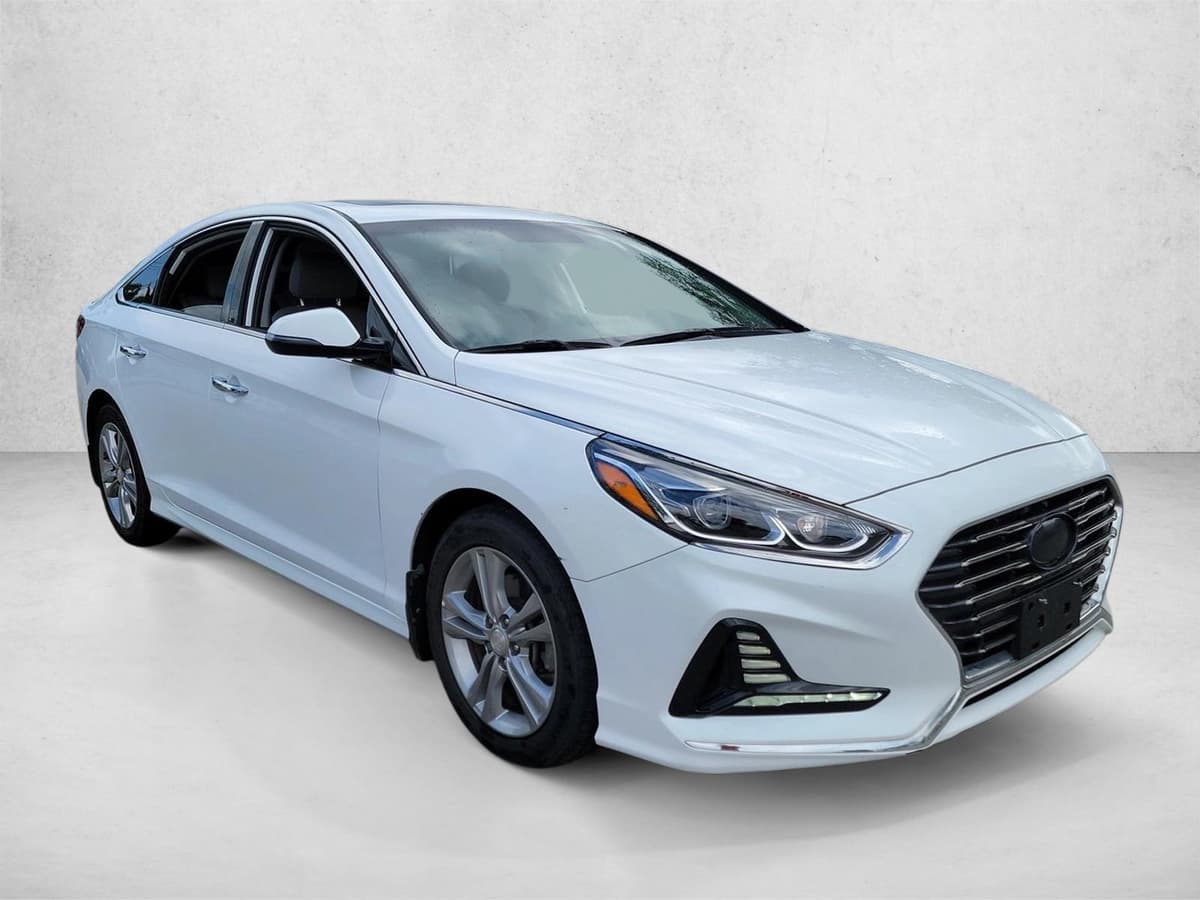 2018 Hyundai Sonata - Image 2