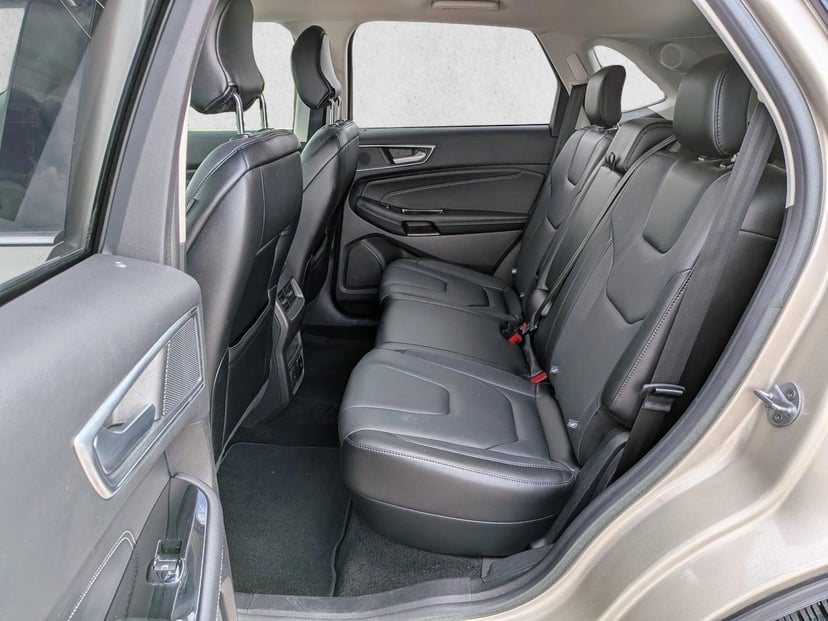 2018 Ford Edge - Image 18