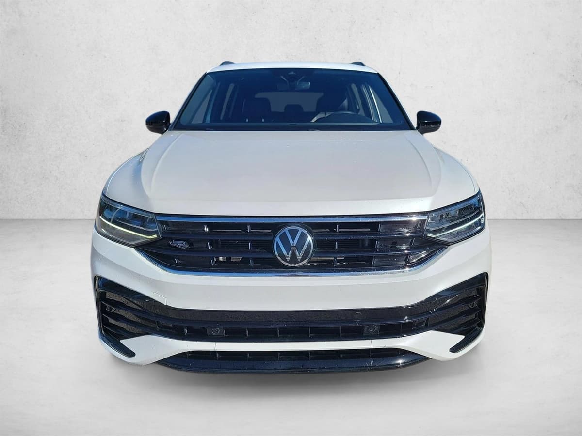 2023 Volkswagen Tiguan - Image 2