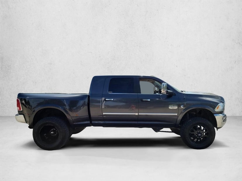2018 Ram 3500 - Image 2
