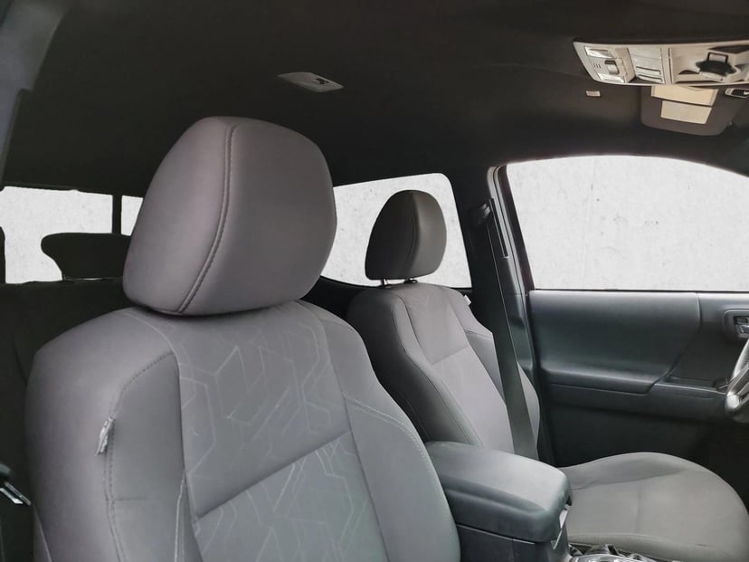 2019 Toyota Tacoma - Image 14