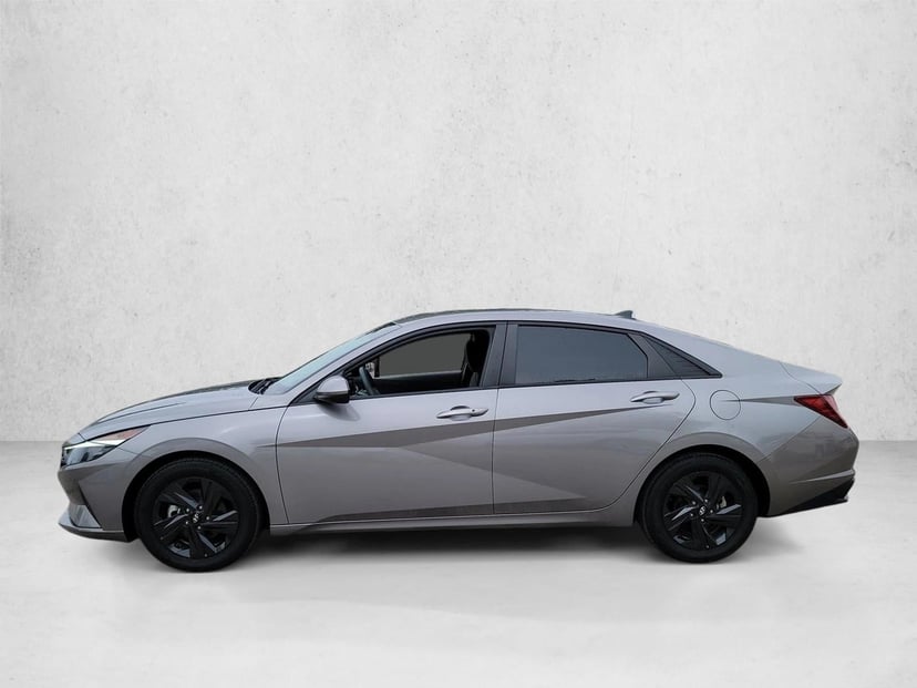 2023 Hyundai Elantra - Image 8