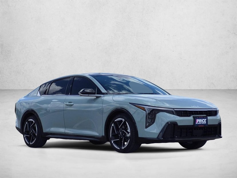 2025 Kia K4 - Image 1