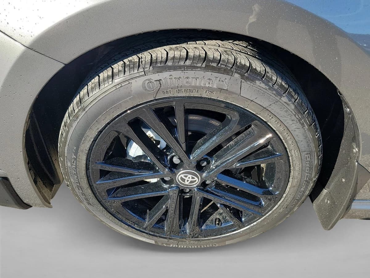 2026 Toyota Camry - Image 2