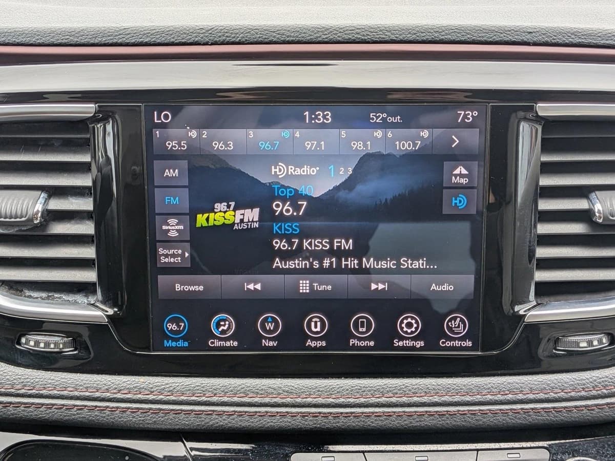 2020 Chrysler Pacifica - Image 12