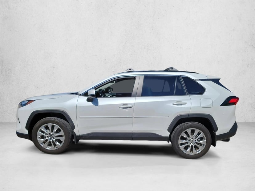 2025 Toyota RAV4 - Image 8