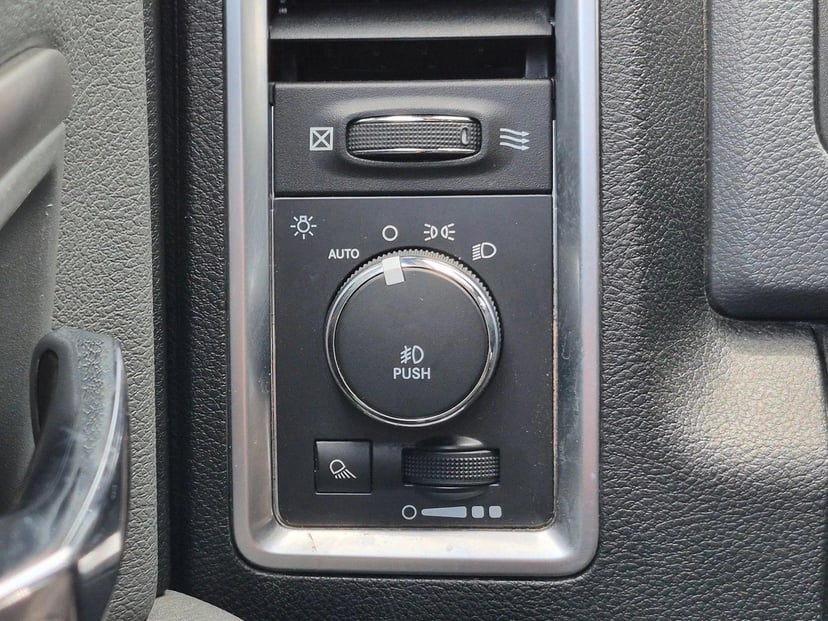 2015 Ram 1500 - Image 16