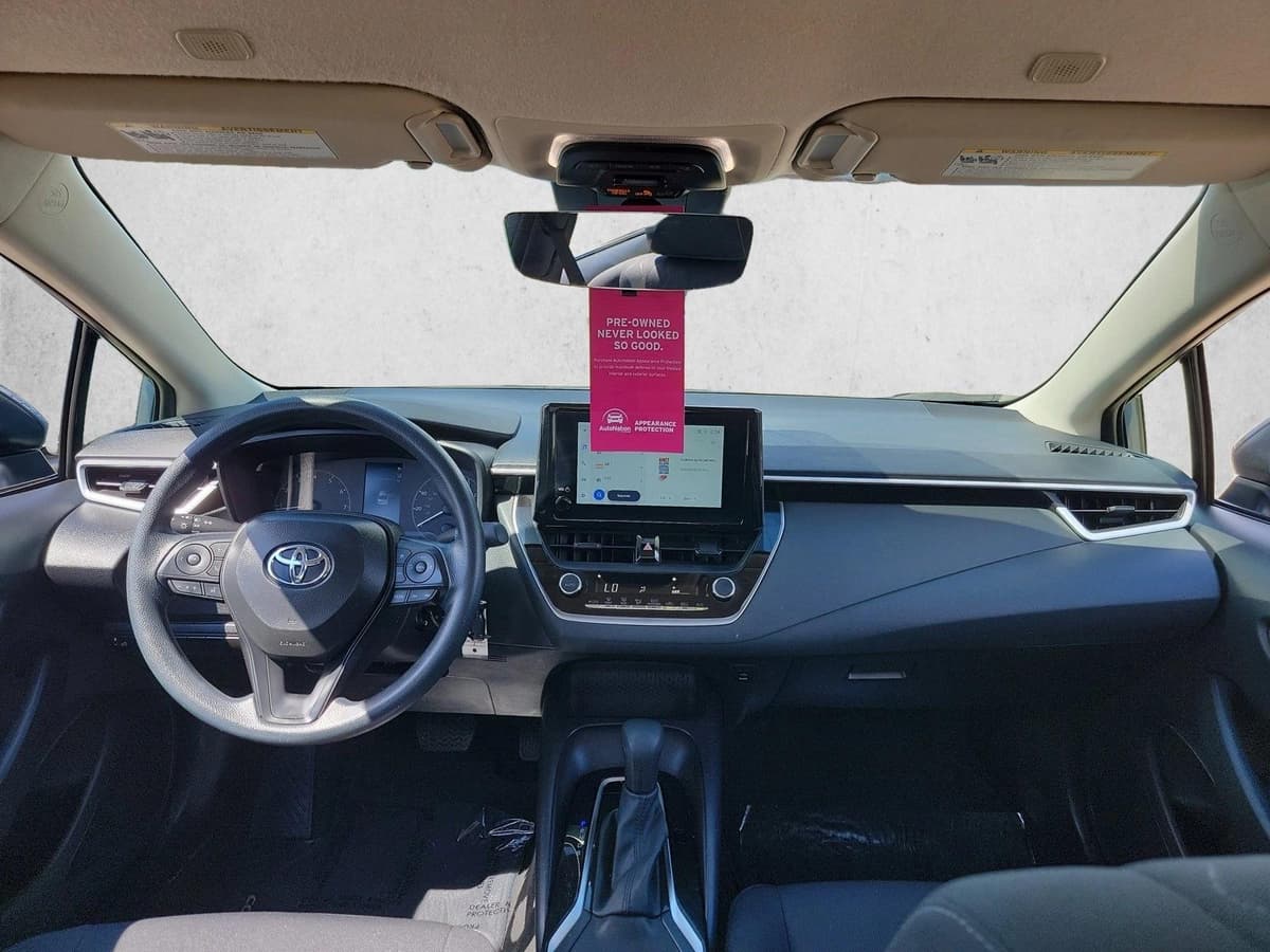 2025 Toyota Corolla - Image 17