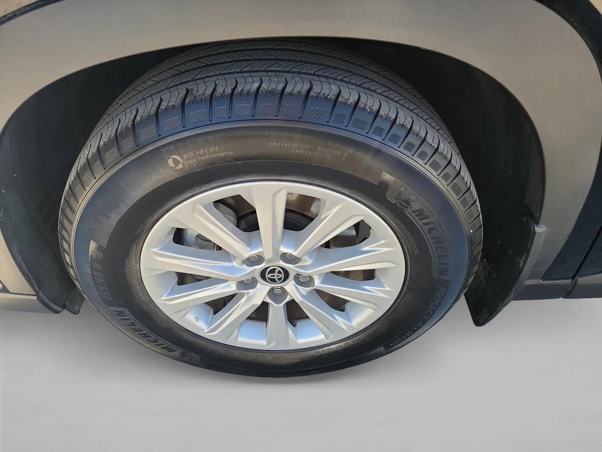 2024 Toyota Grand Highlander - Image 9