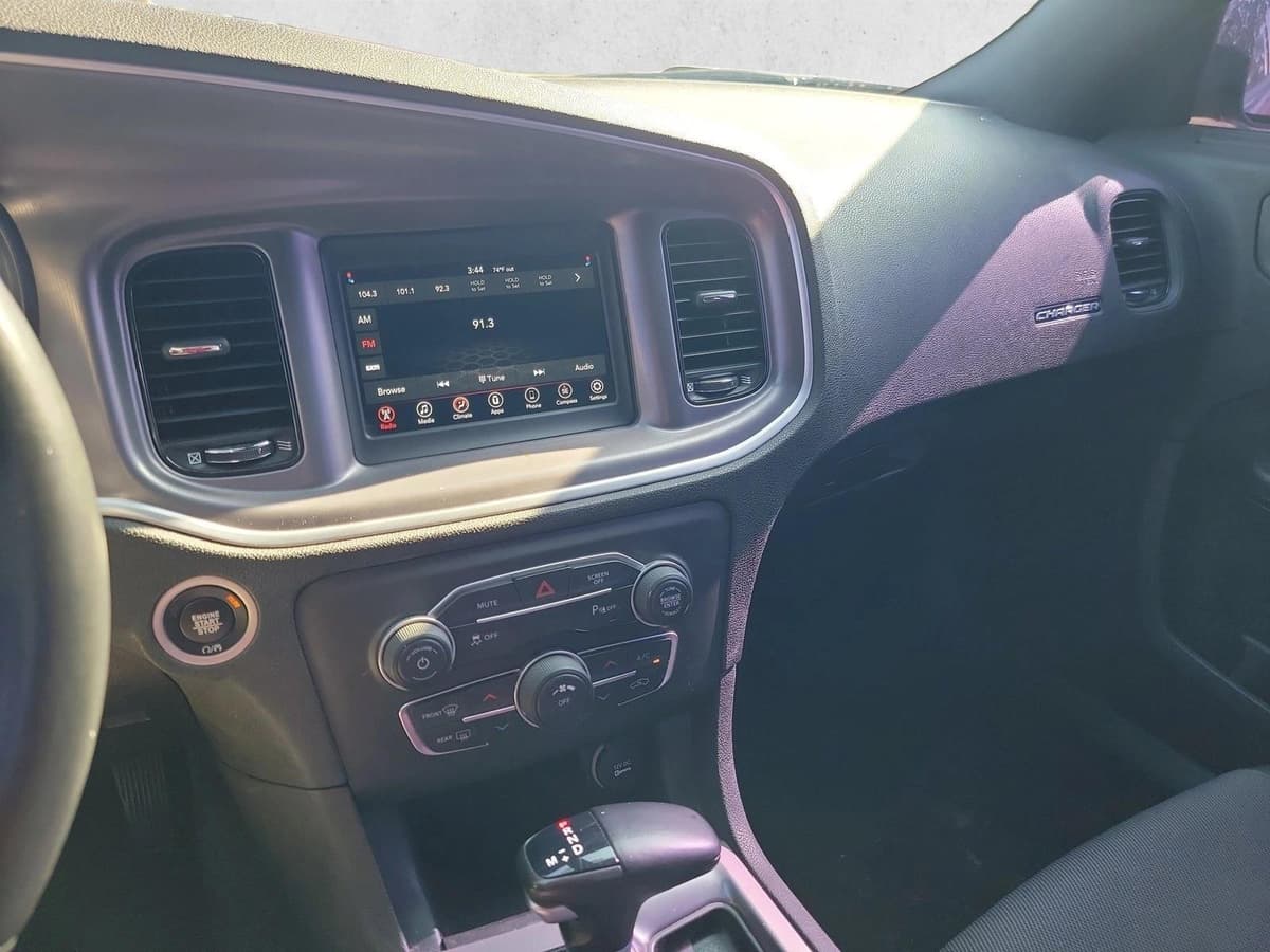 2022 Dodge Charger - Image 22