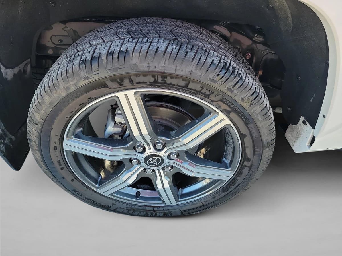 2023 Toyota Sequoia - Image 11