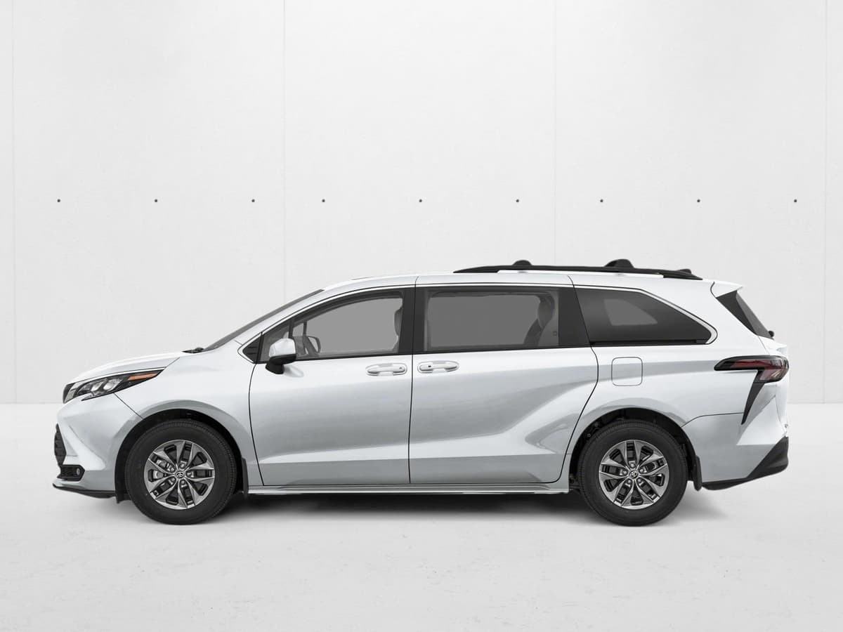2026 Toyota Sienna - Image 3