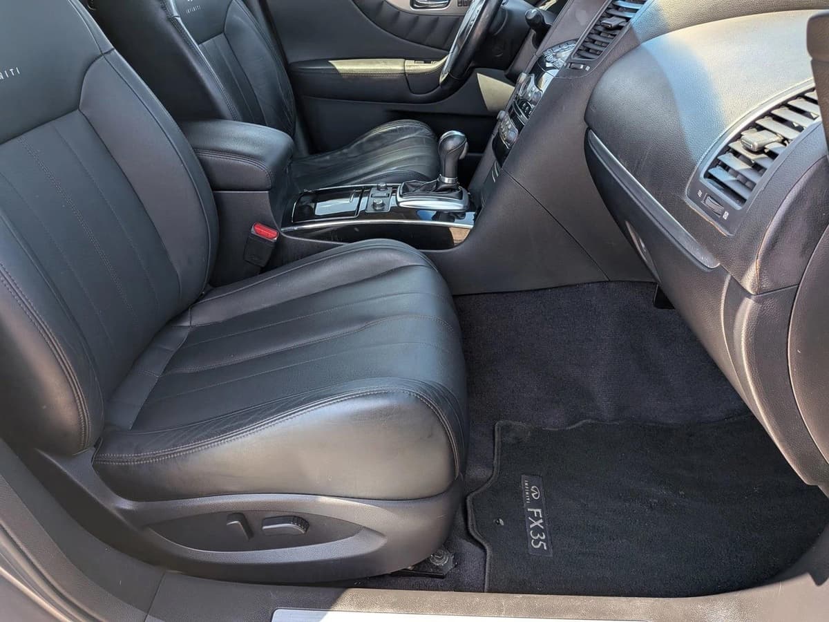 2012 INFINITI FX35 - Image 22