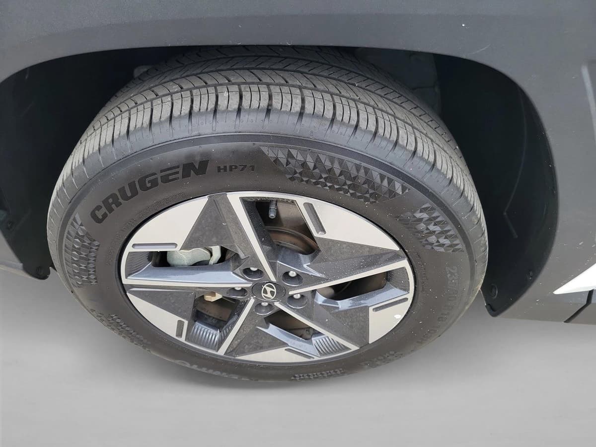 2025 Hyundai Tucson - Image 9