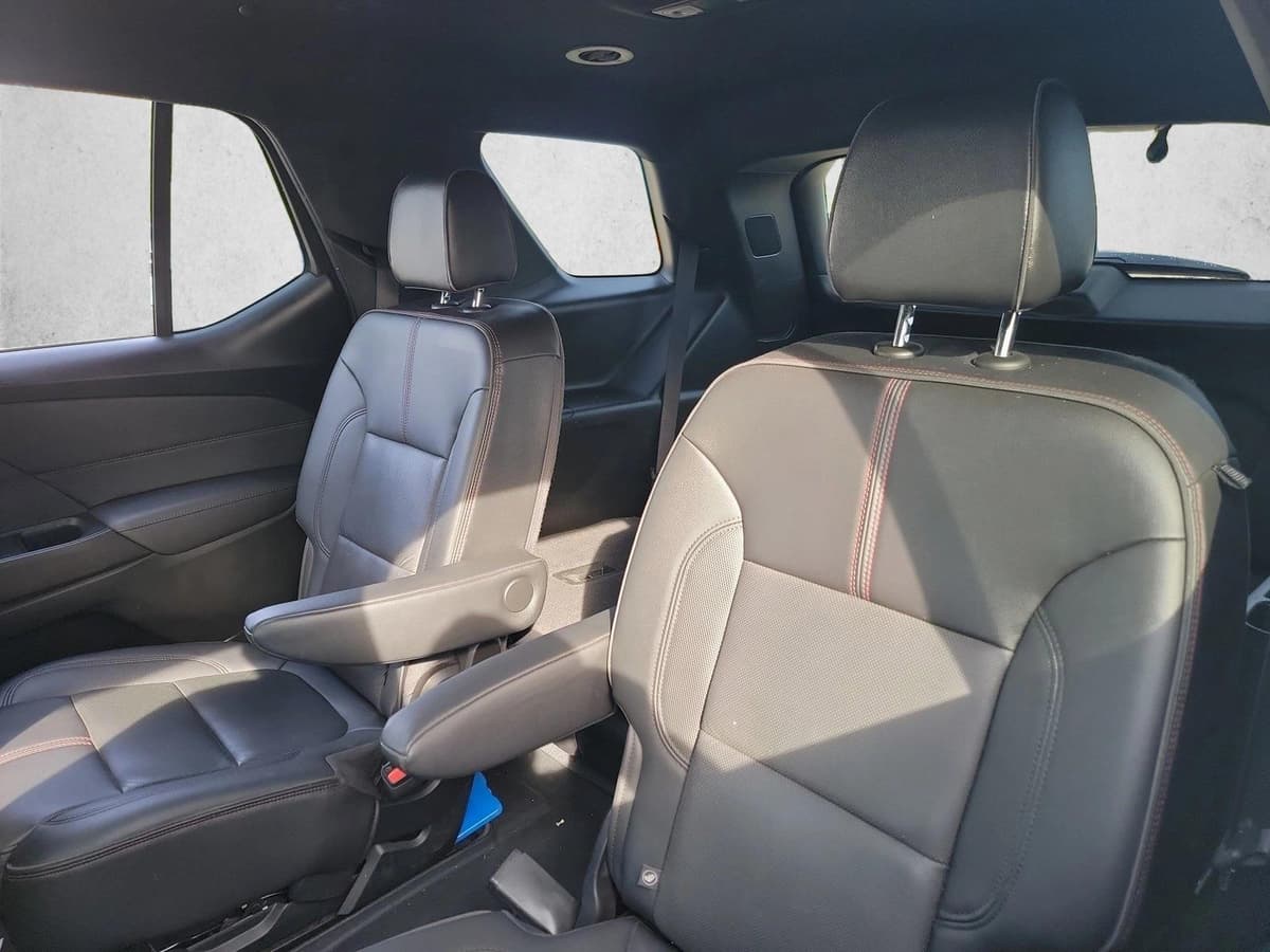 2022 Chevrolet Traverse - Image 14