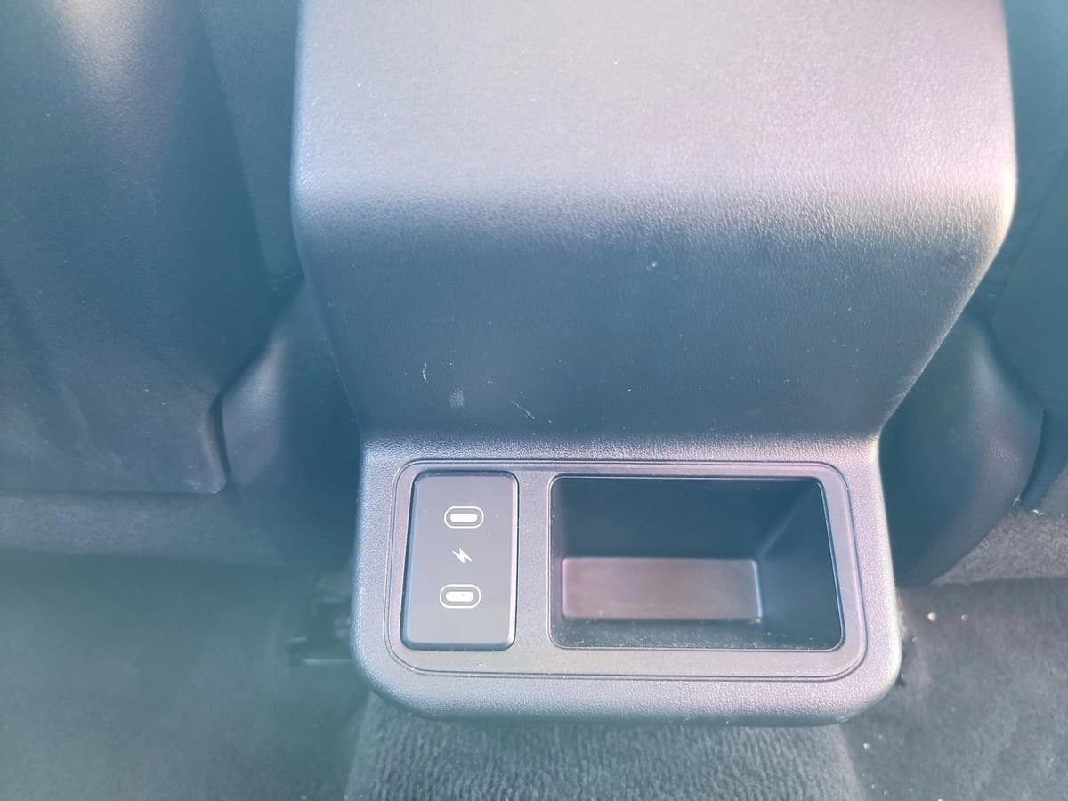 2025 Kia K4 - Image 17