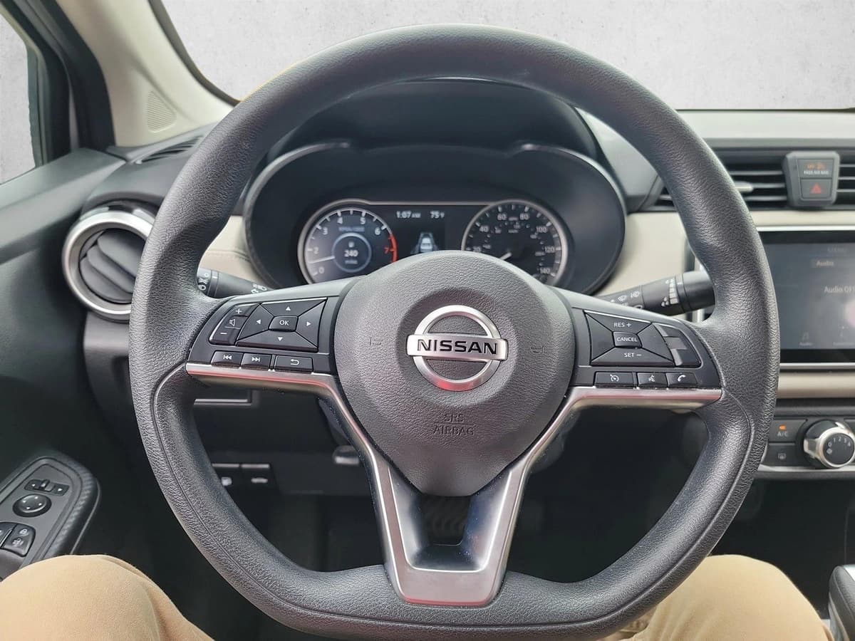 2020 Nissan Versa - Image 18