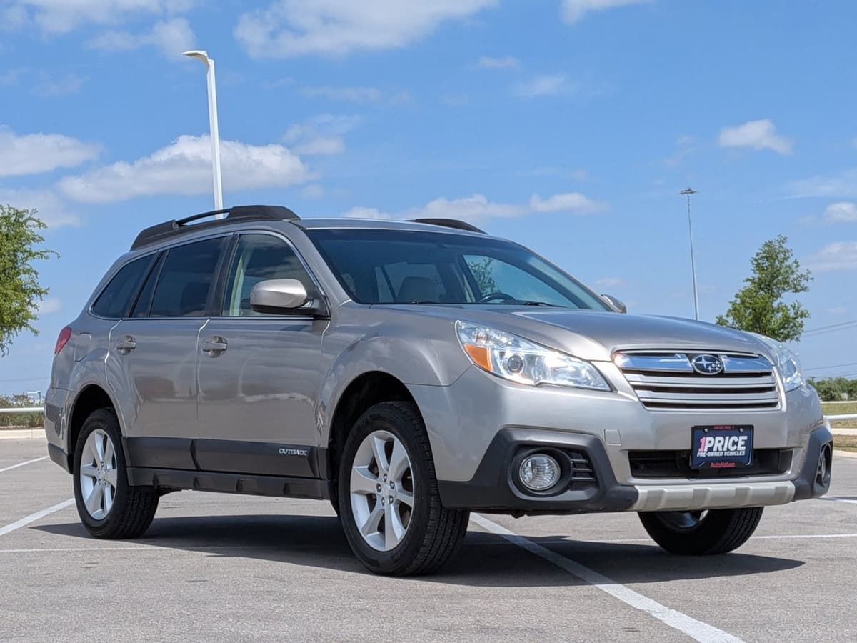 2014 Subaru Outback - Image 3