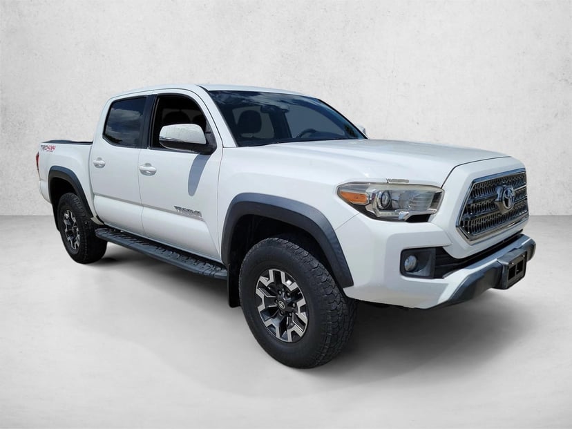 2017 Toyota Tacoma - Image 3