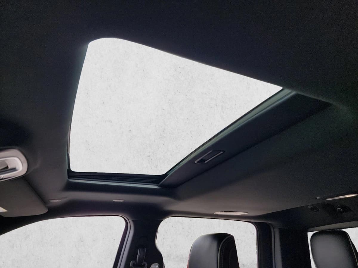 2024 Ram 3500 - Image 18