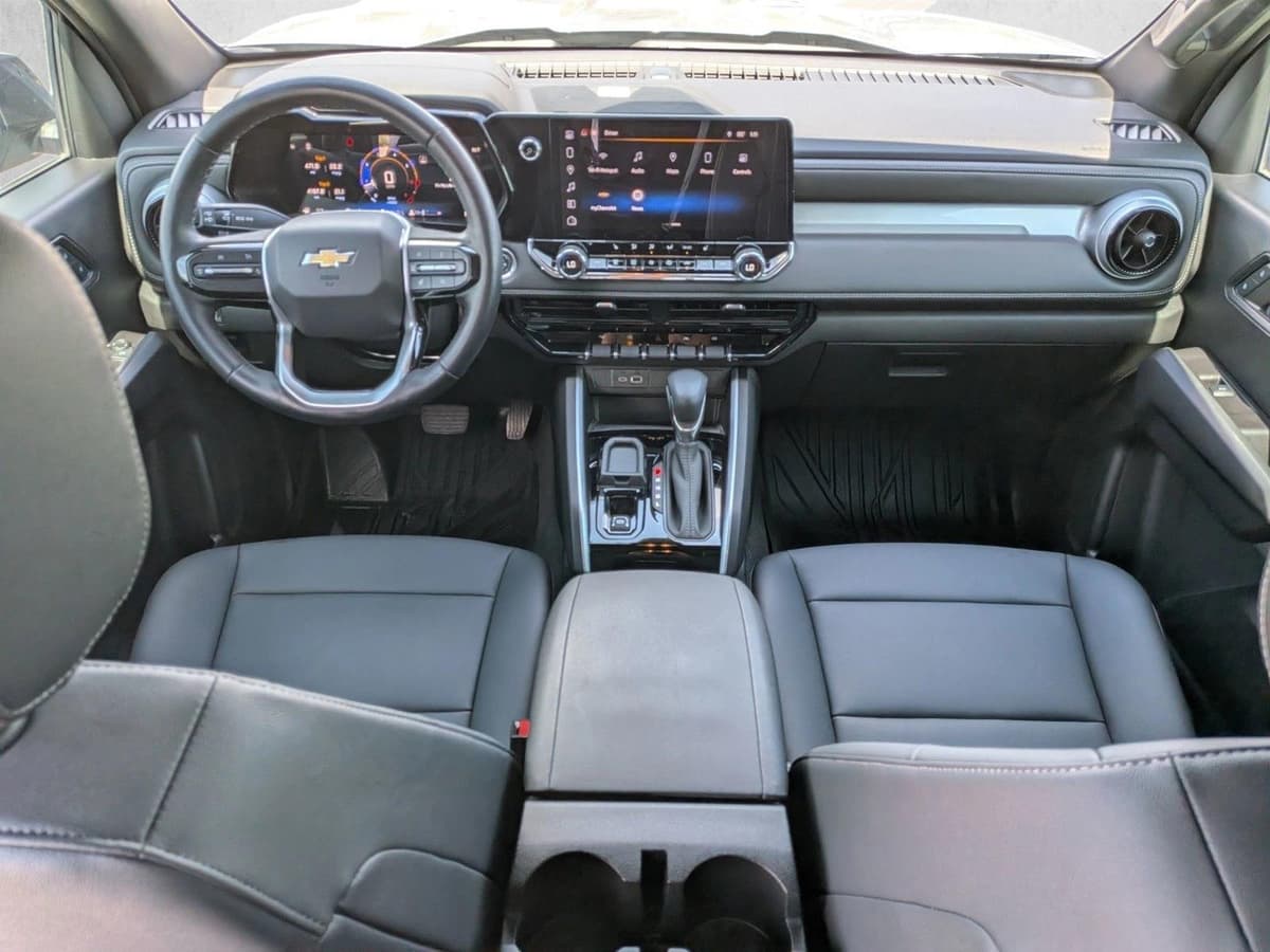 2024 Chevrolet Colorado - Image 18