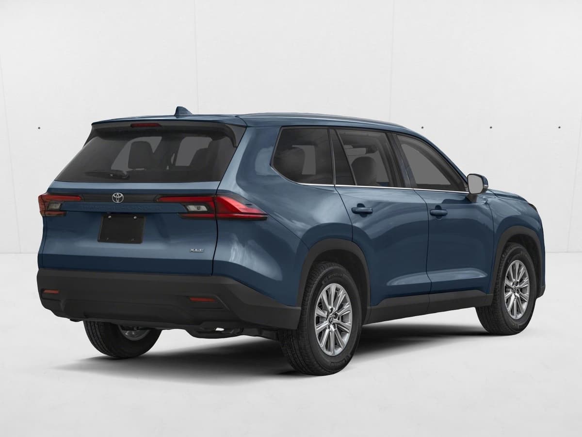 2026 Toyota Grand Highlander - Image 2