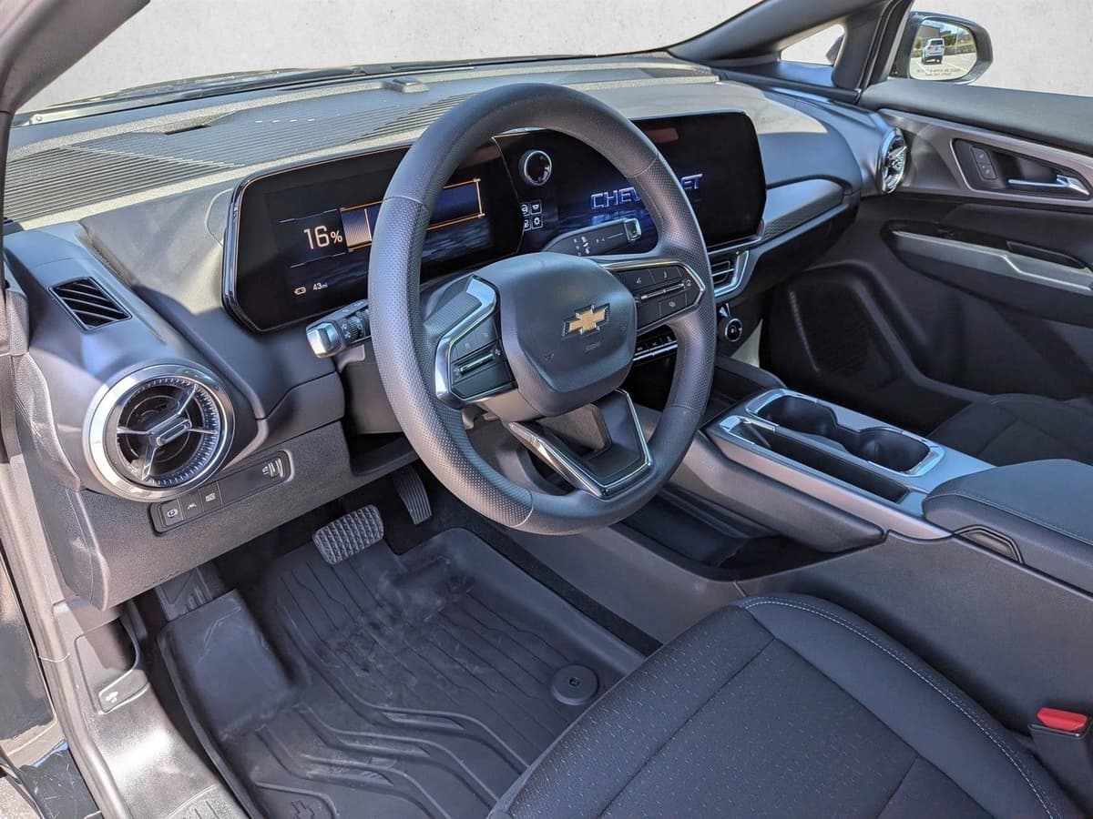 2025 Chevrolet Equinox EV - Image 9