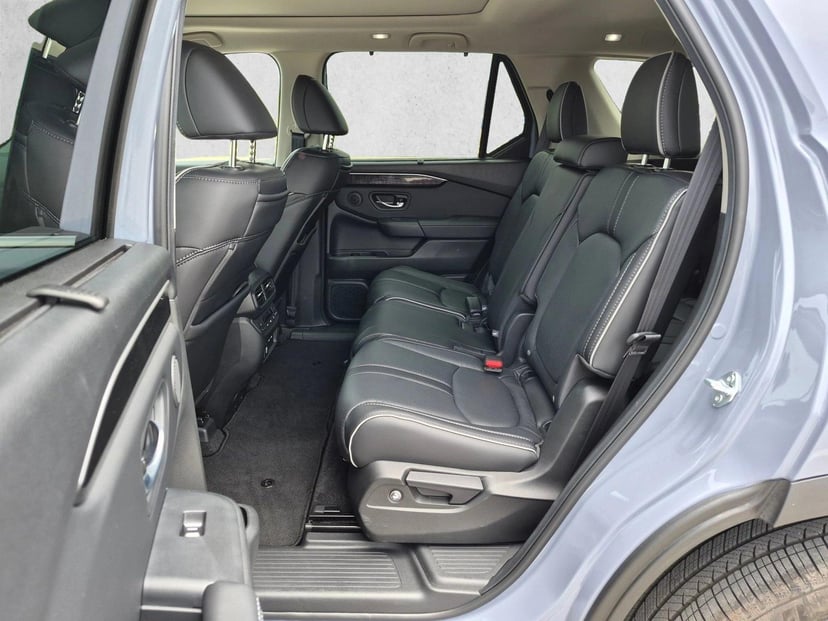 2025 Honda Pilot - Image 18