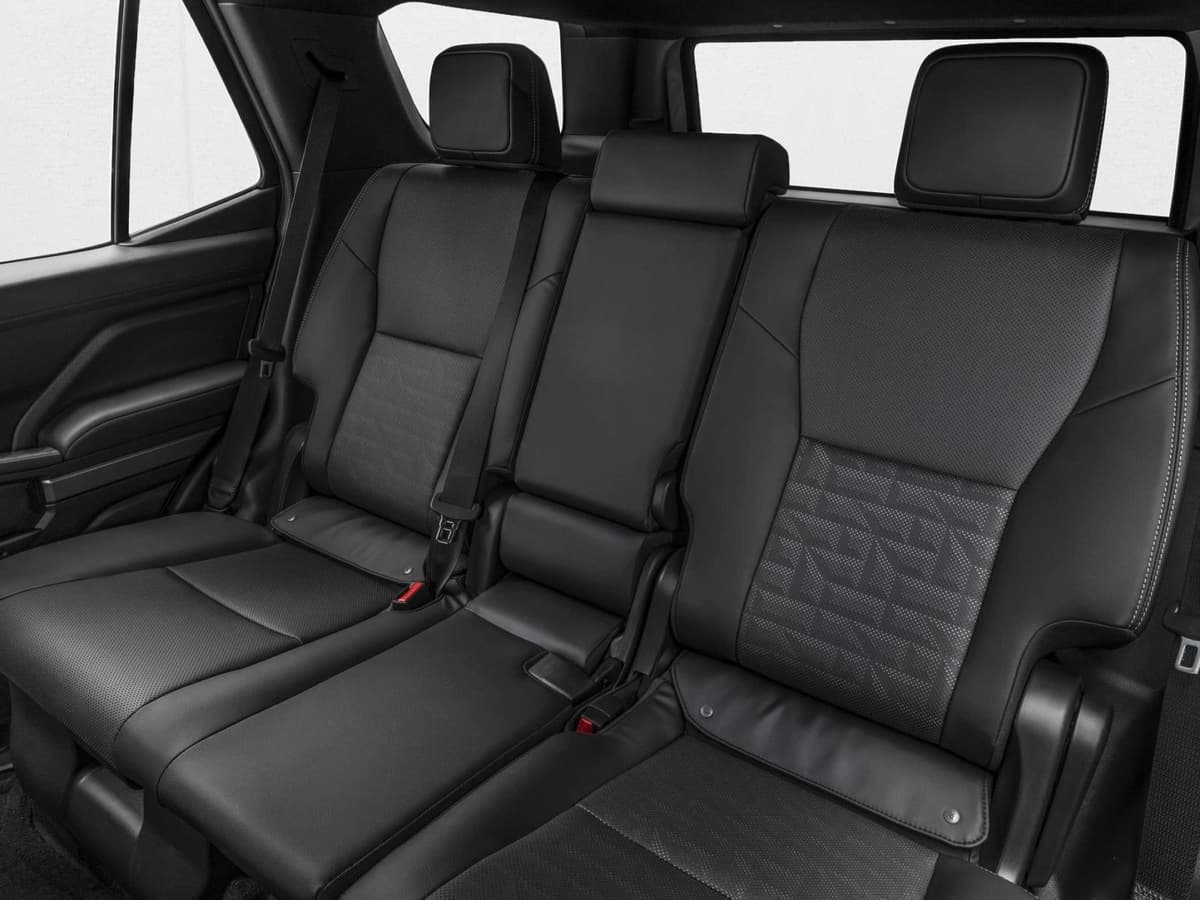 2026 Toyota 4Runner - Image 9