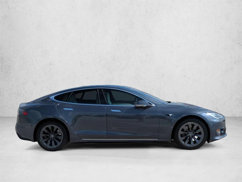2018 Tesla Model S - Image 2