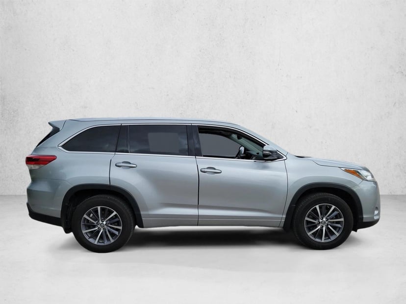 2018 Toyota Highlander - Image 4