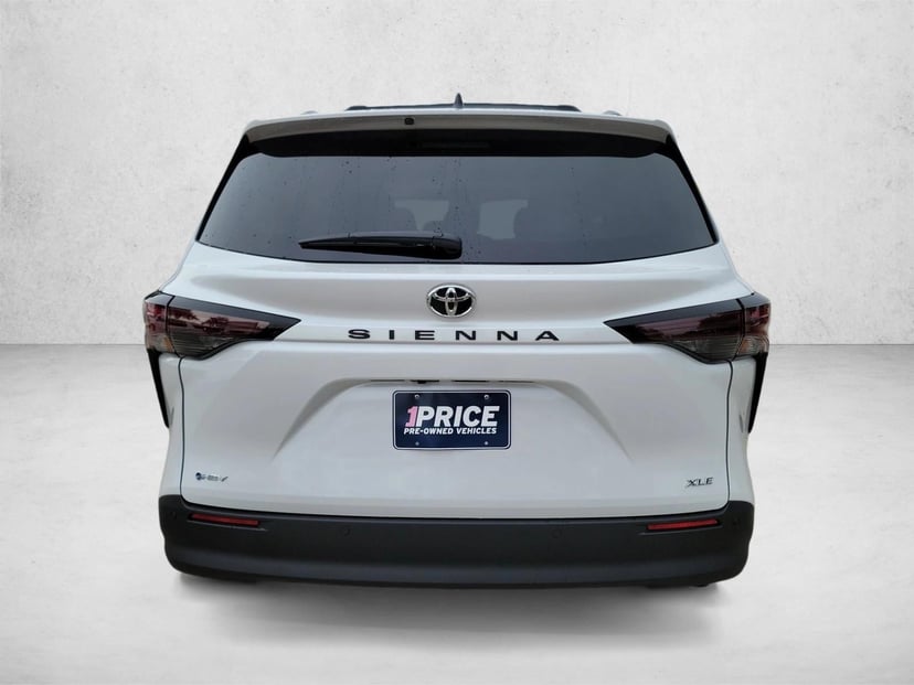 2026 Toyota Sienna - Image 6