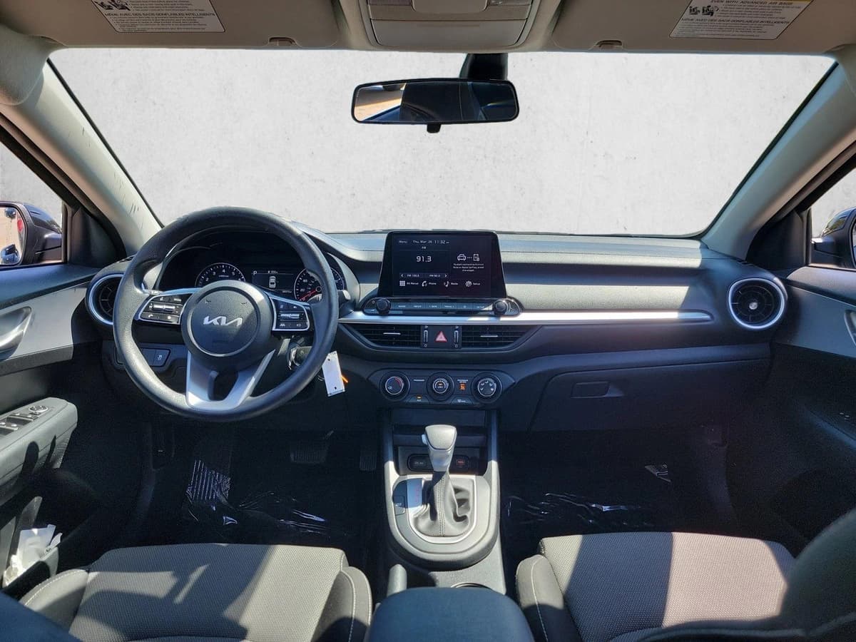 2024 Kia Forte - Image 17