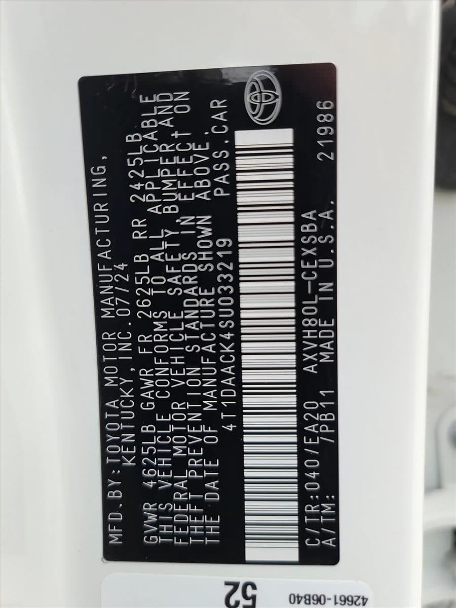 2025 Toyota Camry - Image 24