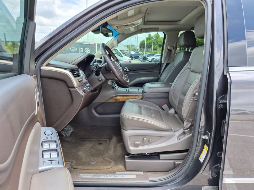 2016 GMC Yukon - Image 16