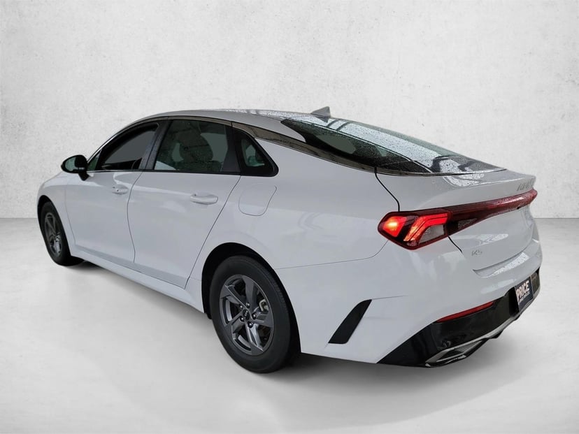2023 Kia K5 - Image 7