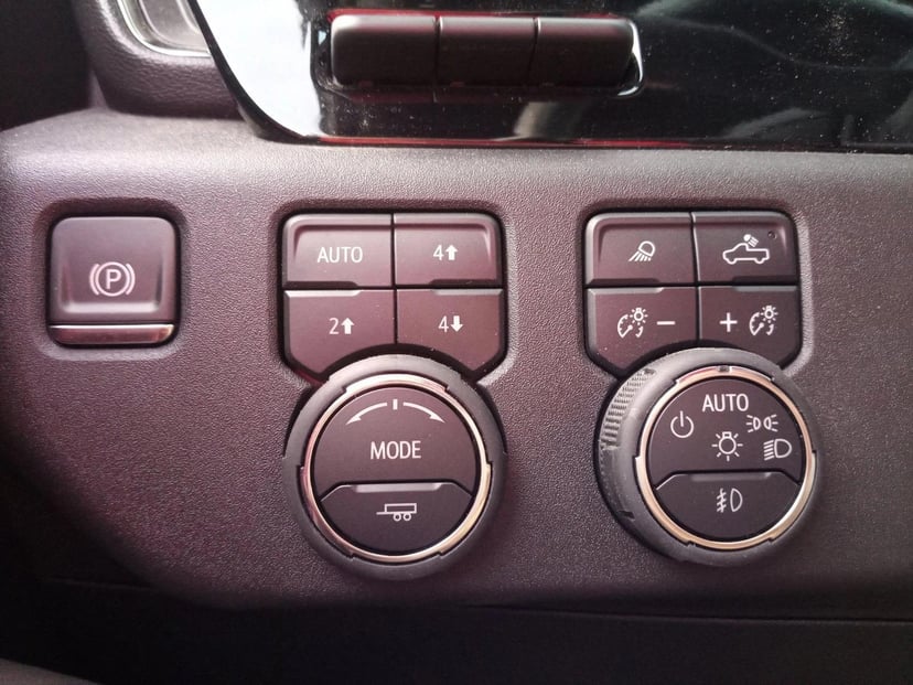 2025 Chevrolet Silverado 2500 HD - Image 23