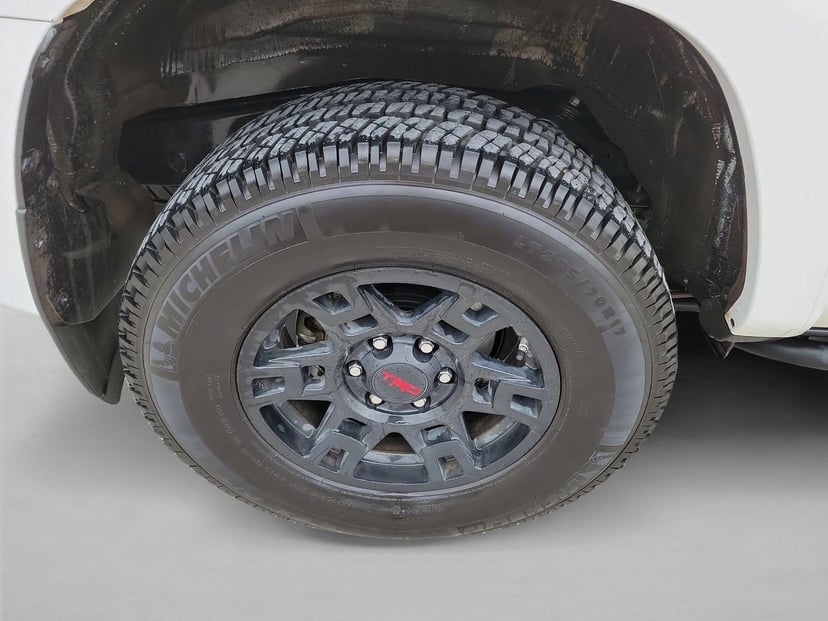 2019 Toyota 4Runner - Image 12