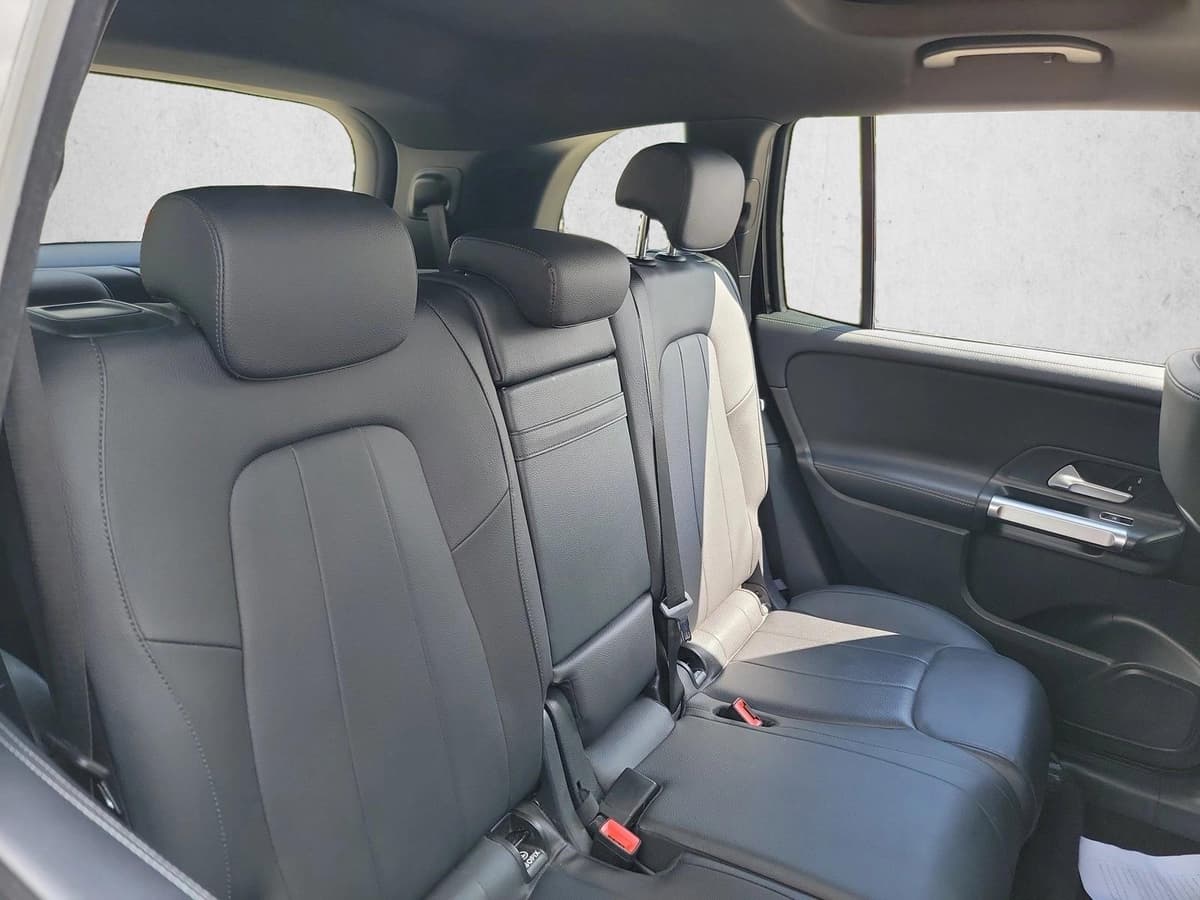 2023 Mercedes-Benz GLB 250 - Image 15