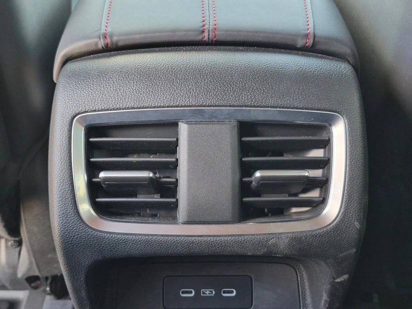 2025 Acura RDX - Image 17