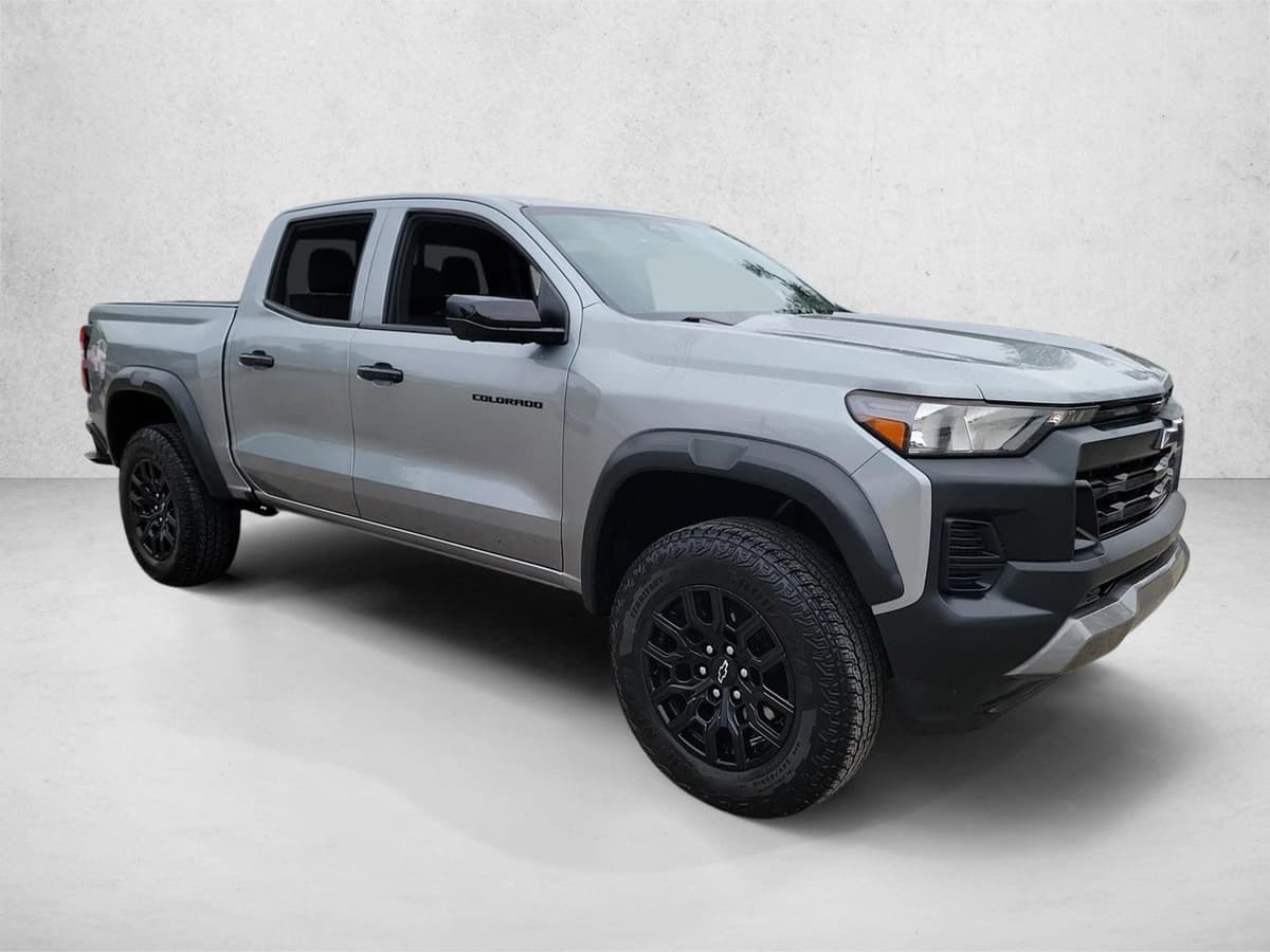 2024 Chevrolet Colorado - Image 4